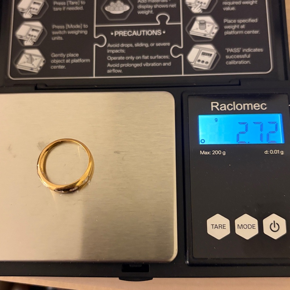 Jewels Park 18K yellow gold Mini Chunky Diamond Heart Ring - Picture 6 of 7